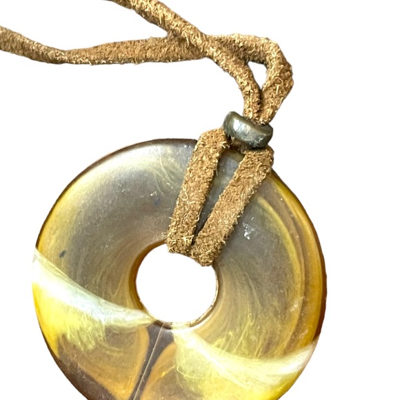 Tigers Eye‎ Donut on Leather Strap Necklace, Vintage but EUC - Picture 7 of 9